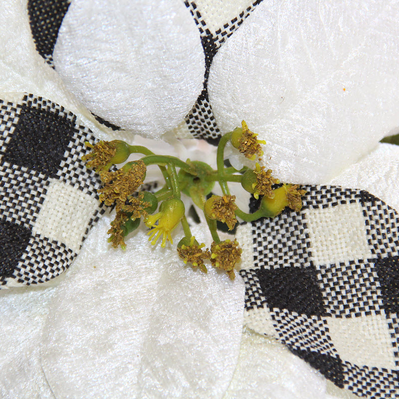 Umelá vianočná ruža bielo-čierna 77x23 cm