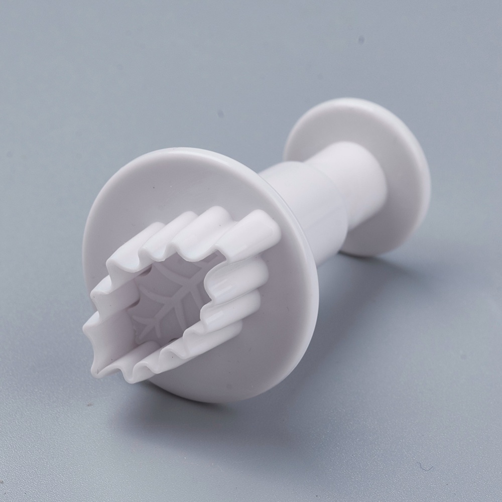 Plastová vykrajovačka Listy 52x24mm, 50x30mm, 51x45mm, 3ks/balenie