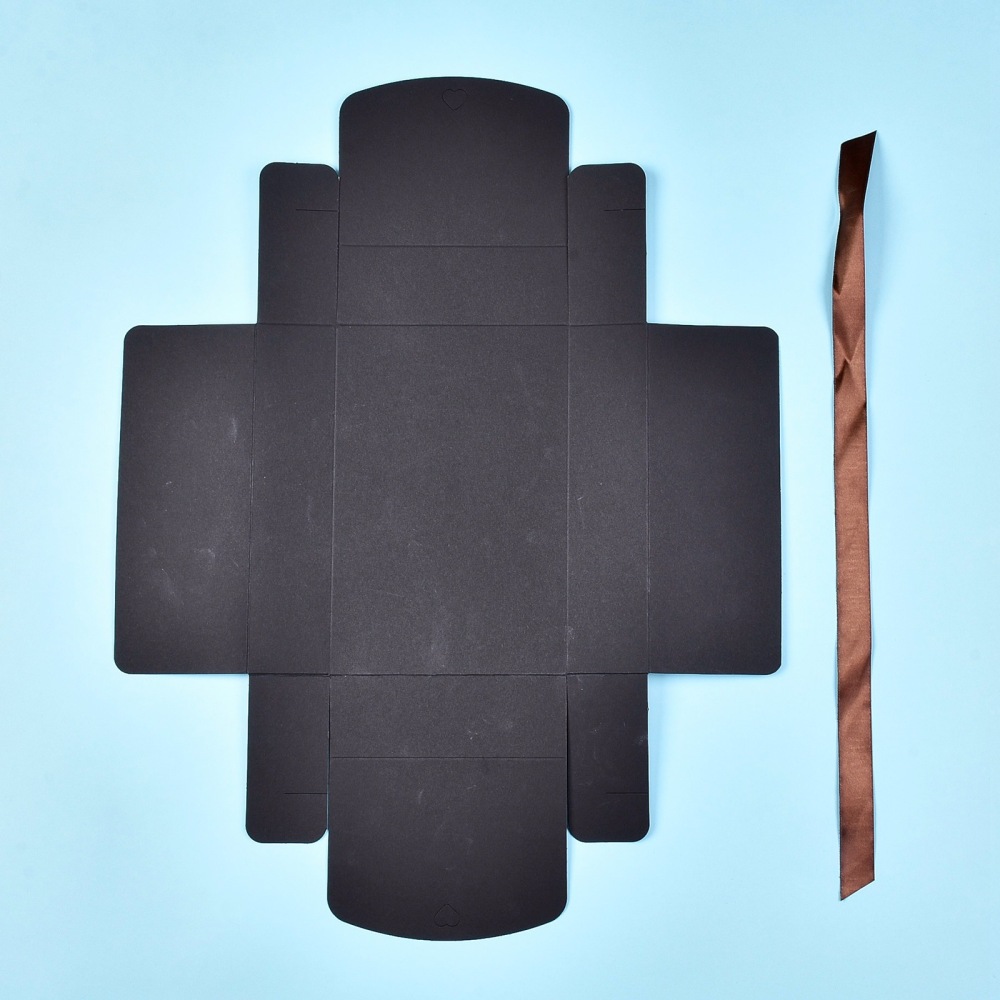 Darčeková krabička Čierna so stuhou 21x14x5cm, 5ks/bal.