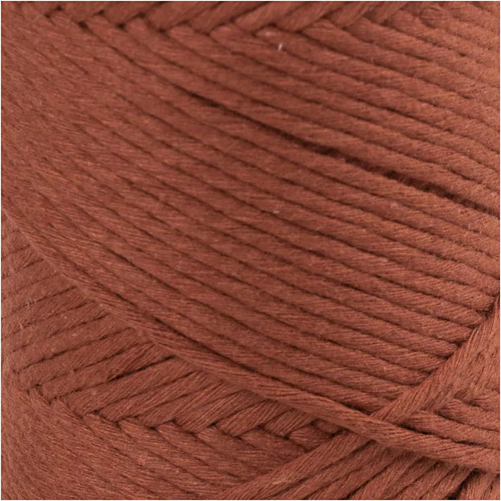 Šnúra na makramé 2mm, 198 m (330 g)