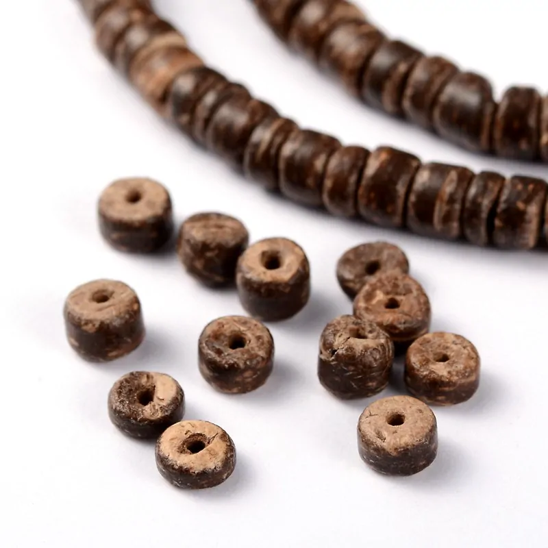 Korálky z kokosu 5x2-5mm, 130 ks