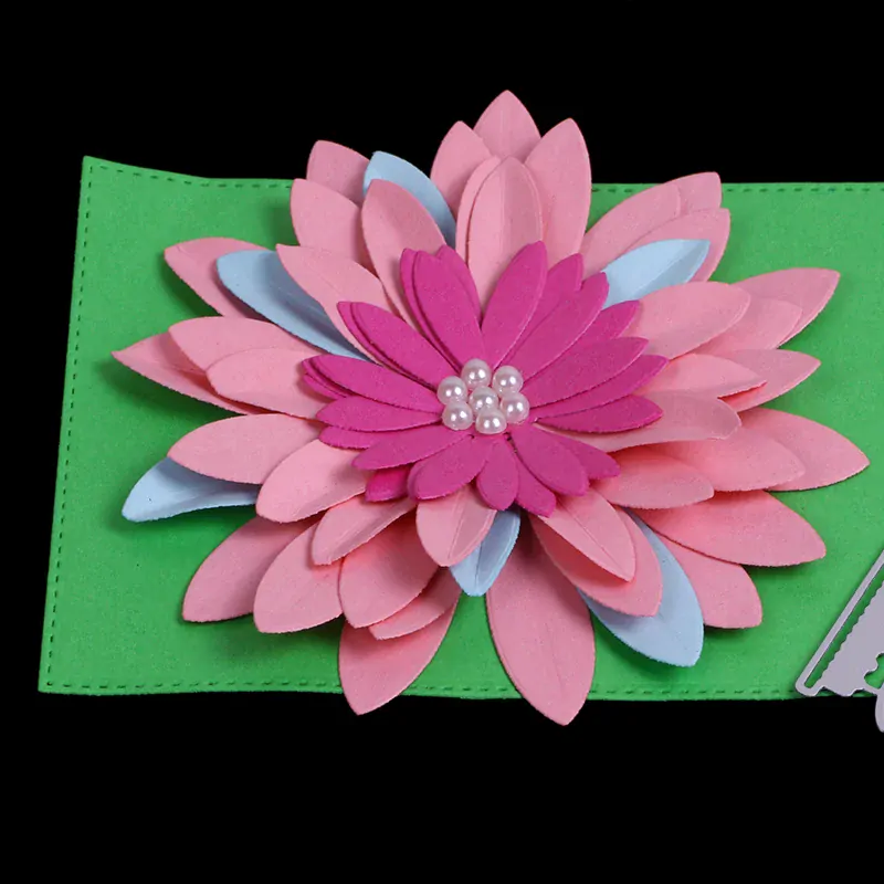 Vyrezávacia šablóna Kvet 9.1x4.6cm, 1 ks