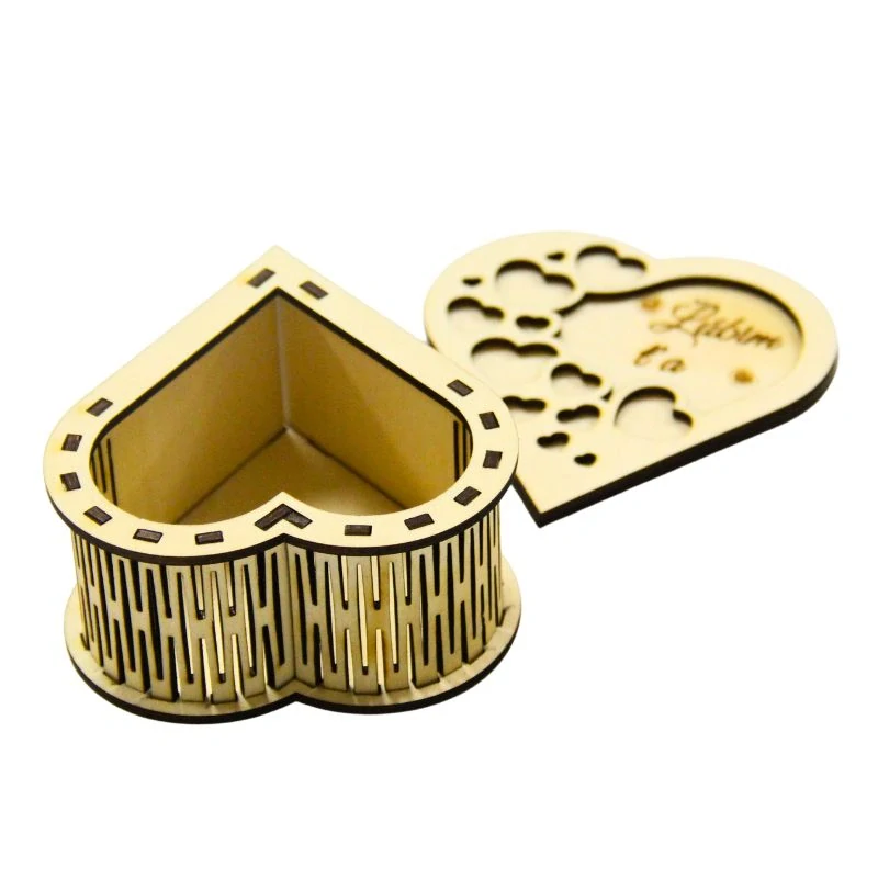 Drevená krabička Srdiečko s vlastným textom 95x99x53mm, 1 ks