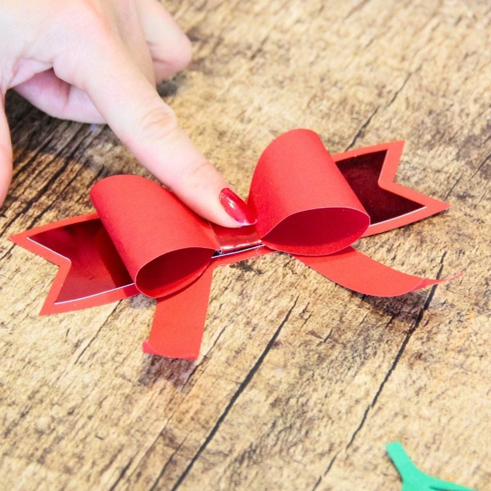 DIY Kreatívna Sada: Vyrobte si vianočný veniec na dvere