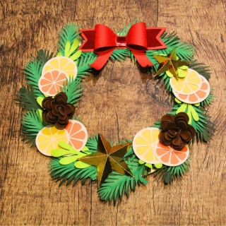 DIY Kreatívna Sada: Vyrobte si vianočný veniec na dvere